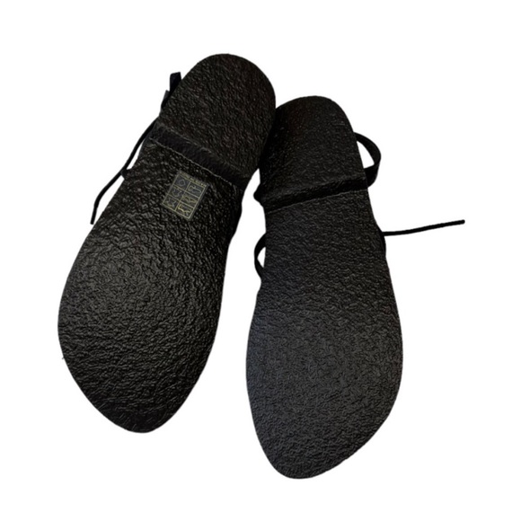 Free People Vacation Day Wrap Black Leather Sandals Size 8.5 - Picture 3 of 3